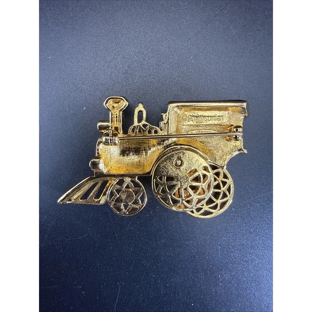 VINTAGE Avon Smithsonian Enamel Rhinestone Accent Train Pin Brooch